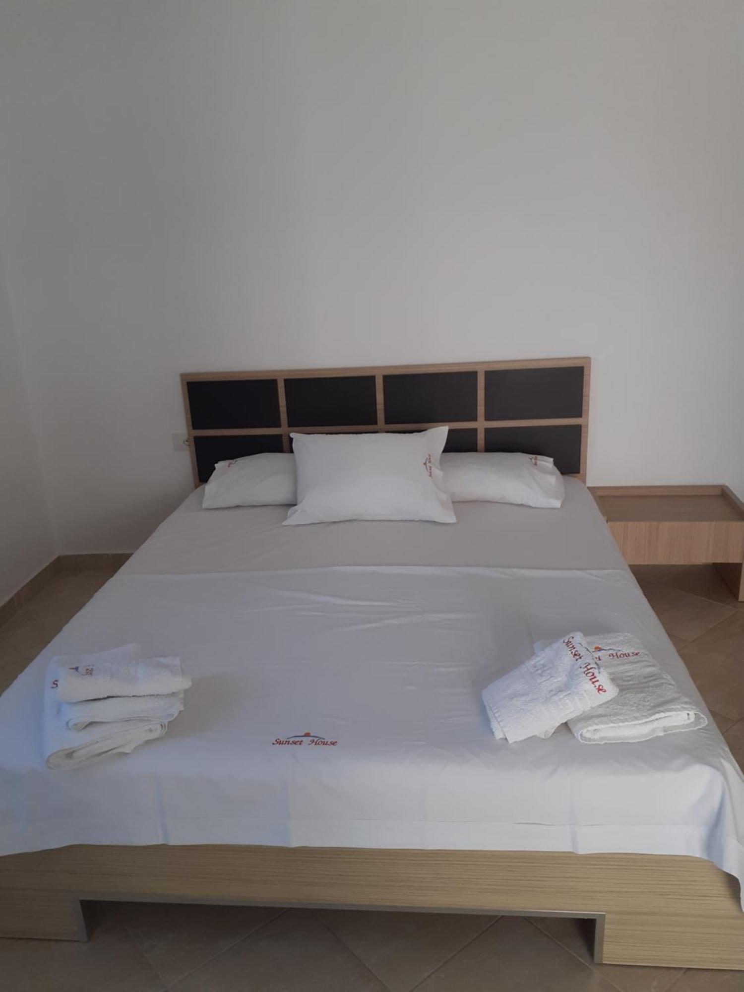 Sunset House Aurora&Ersi Apartment Orikum Room photo
